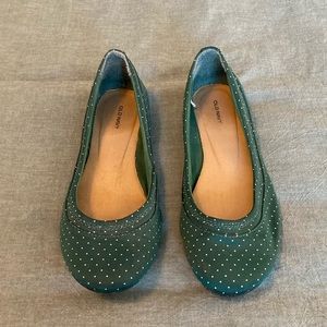 Hunter green polka dot flats